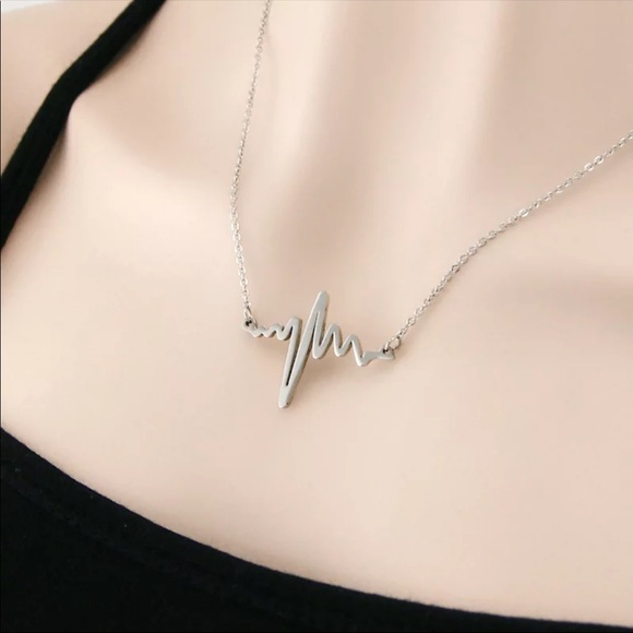 New stainless steel heart beat pendant necklace - Picture 5 of 7